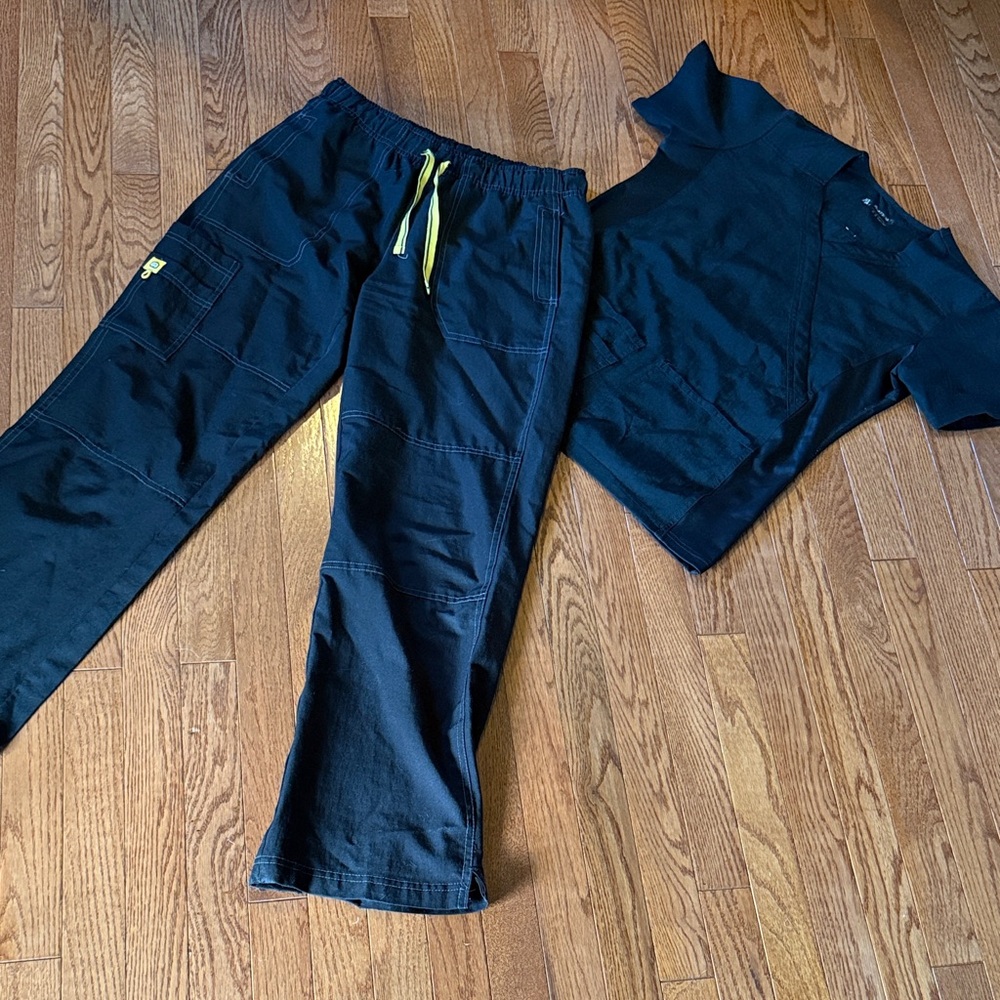 Black nurse scrubs top and pants (Wonderwink brand)